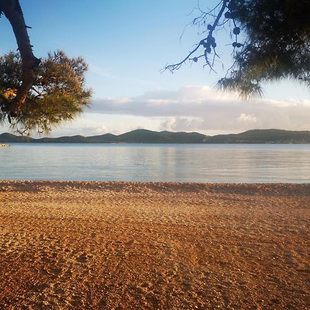 Apartments Busic Biograd Na Moru Bagian luar foto