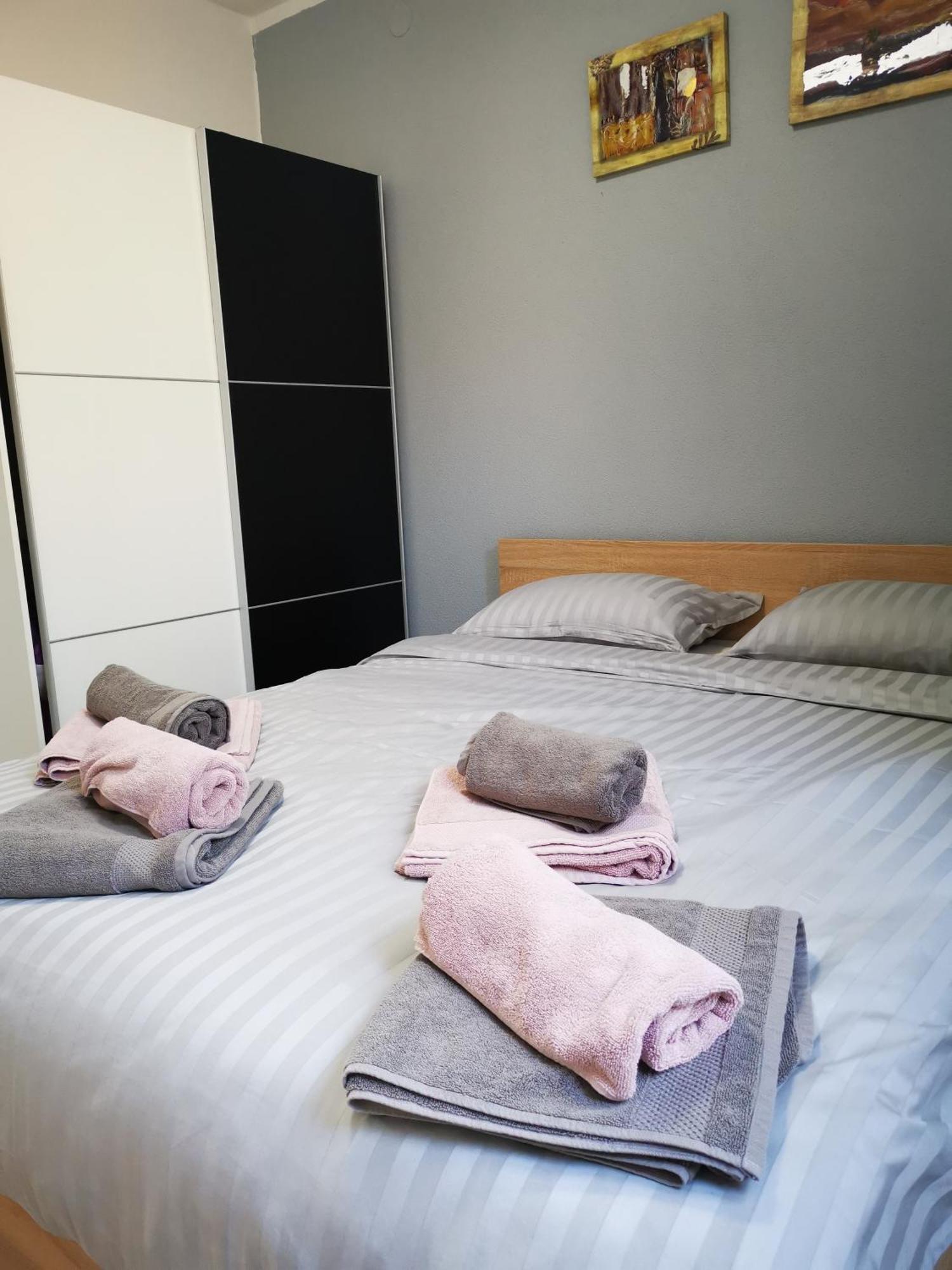 Apartments Busic Biograd Na Moru Bagian luar foto